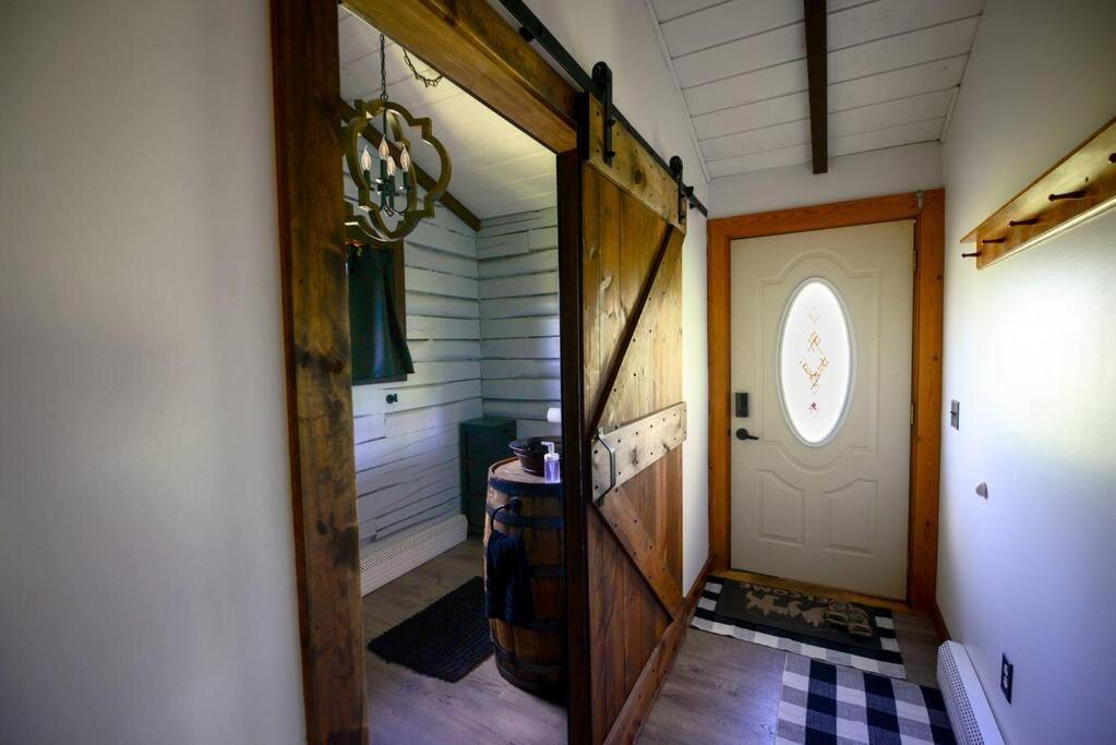 Cozy Cabin With Hottub At Cloverdale Cabins Хинкли Экстерьер фото