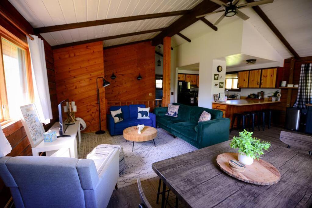 Cozy Cabin With Hottub At Cloverdale Cabins Хинкли Экстерьер фото