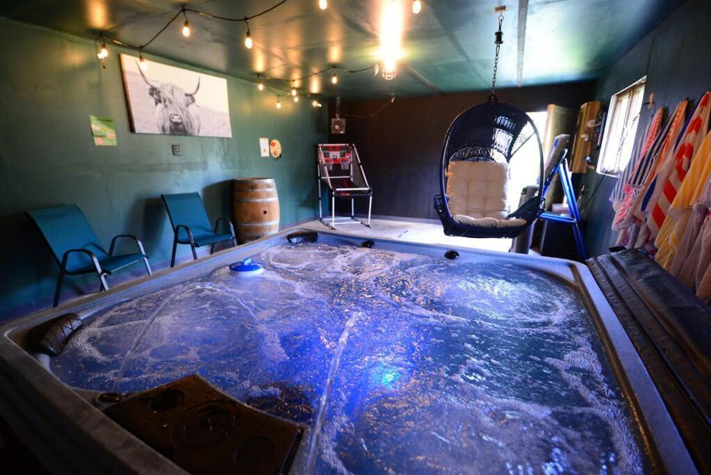 Cozy Cabin With Hottub At Cloverdale Cabins Хинкли Экстерьер фото