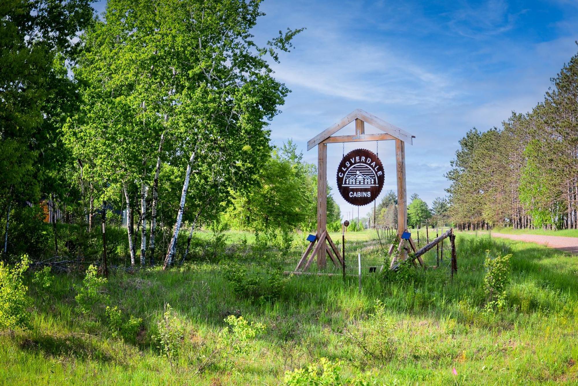 Cozy Cabin With Hottub At Cloverdale Cabins Хинкли Экстерьер фото